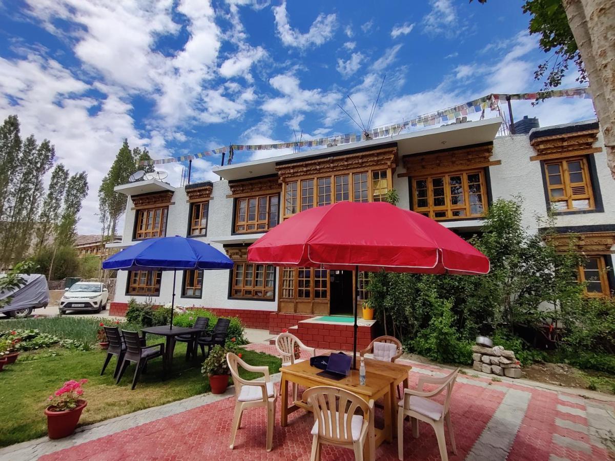 Jig Gyas Guest House Лех Экстерьер фото