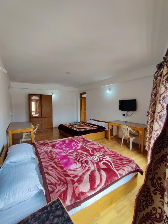 Jig Gyas Guest House Лех Экстерьер фото
